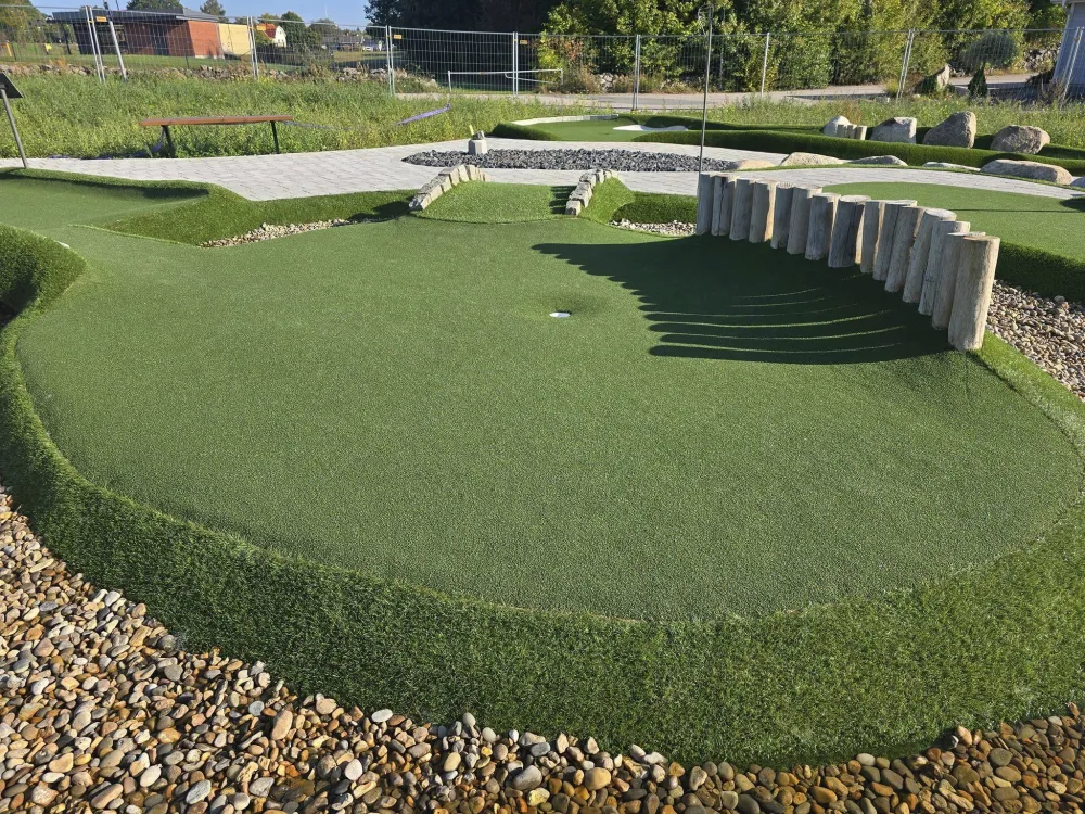 Autumn holiday - mini golf