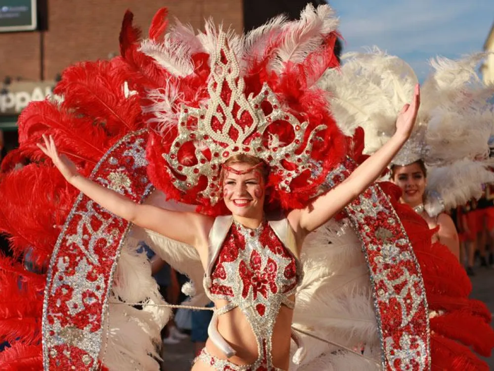 Sambadansare från festivalparaden